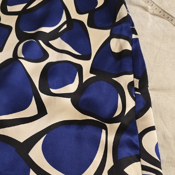 Peter Nygard Silk Blue and White Abstract Midi Dress - Picture 10 of 14